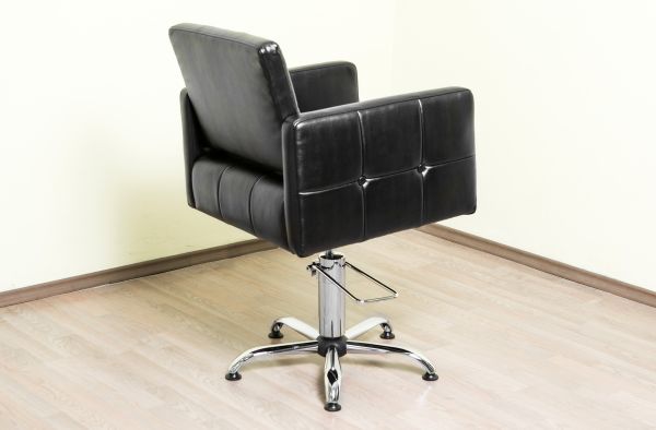 Парикмахерское кресло Mebel Studio IVORY гидравлика, пятилучье хром.