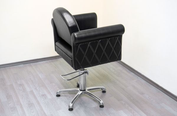 Парикмахерское кресло Mebel Studio ART DECO Люкс гидравлика, пятилучье хром.
