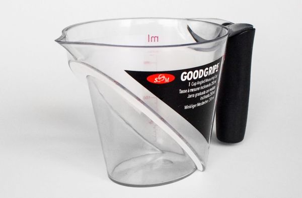 Мірний стакан перукарський прозорий GOODGRIPS 250 мл.